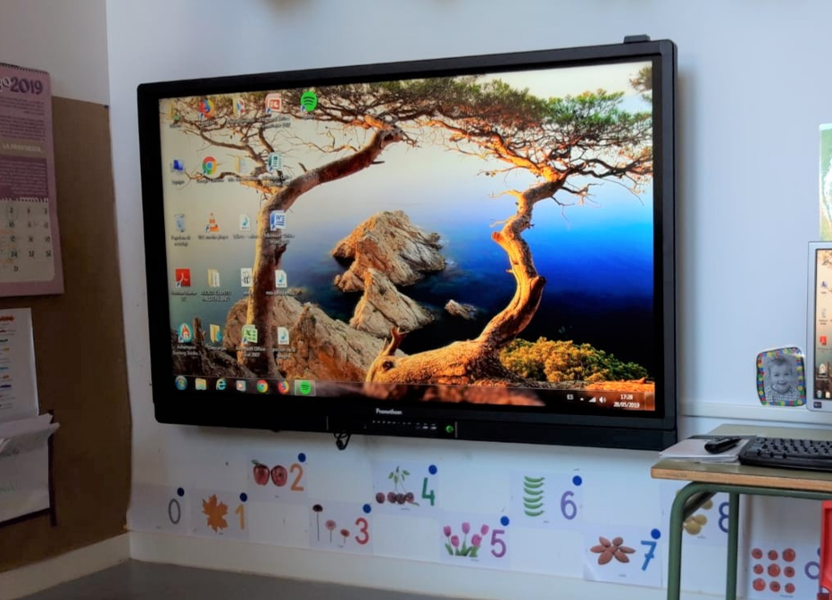 Instalación de salas de videoconferencia y armarios rack en empresa